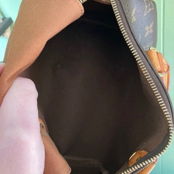Authentic Louis Vuitton Speedy 25 - Picture 12 of 13